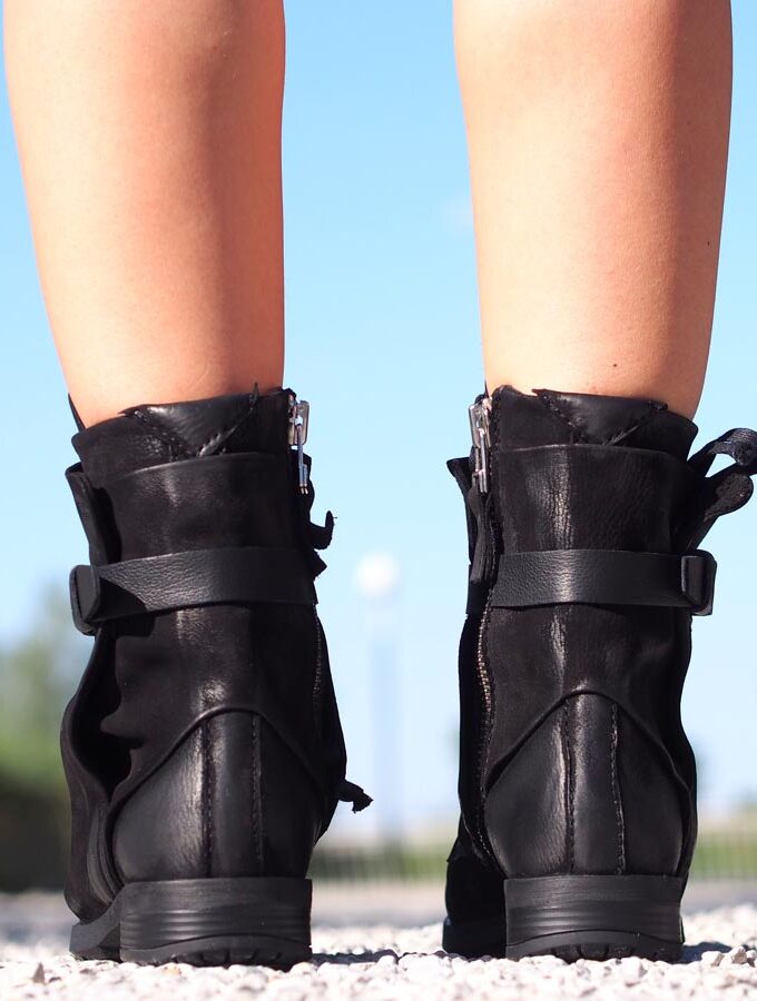 Black genuine leather boots,Women genuine leather boots,Extravagant leather boots,Women leather boots