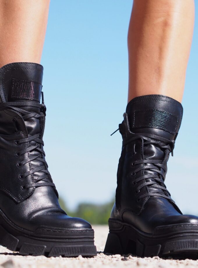 Womens genuine leather boots,Black Genuine leather boots,Extravagant leather boots ,women leather boots,Leather Boots Women,Winter boots