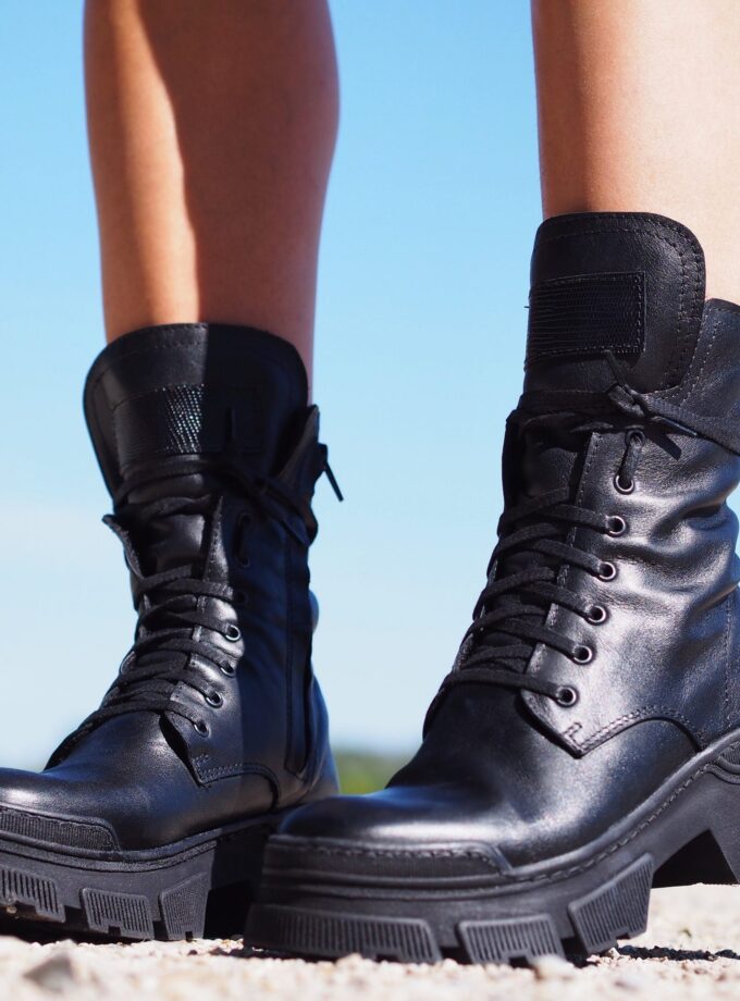 Womens genuine leather boots,Black Genuine leather boots,Extravagant leather boots ,women leather boots,Leather Boots Women,Winter boots
