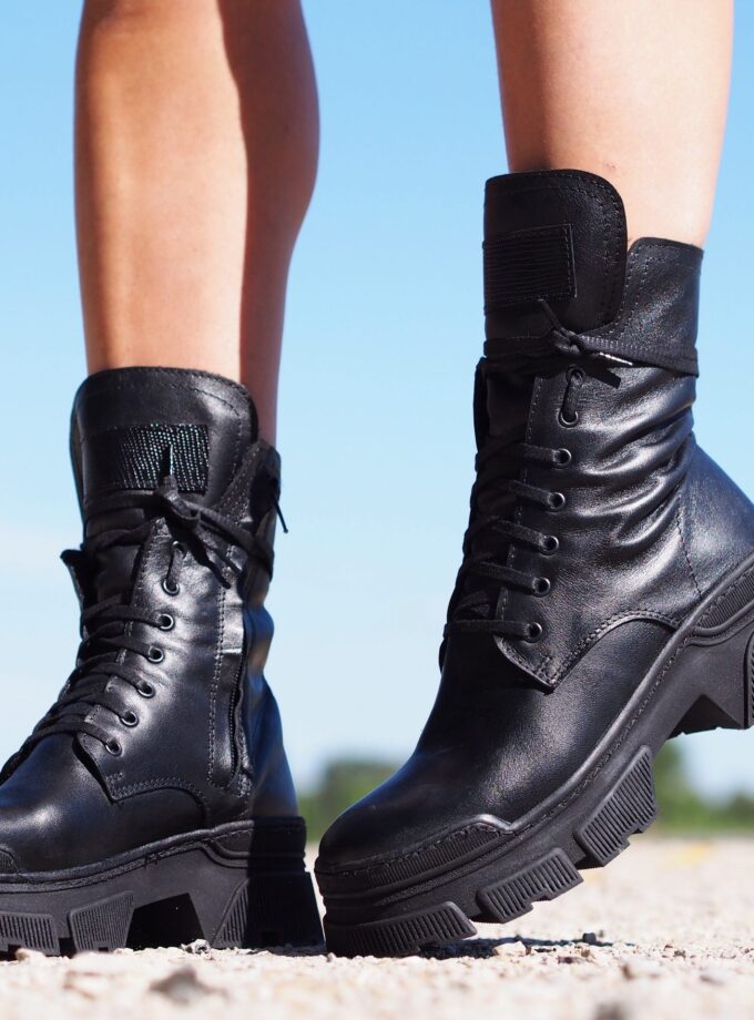 Womens genuine leather boots,Black Genuine leather boots,Extravagant leather boots ,women leather boots,Leather Boots Women,Winter boots