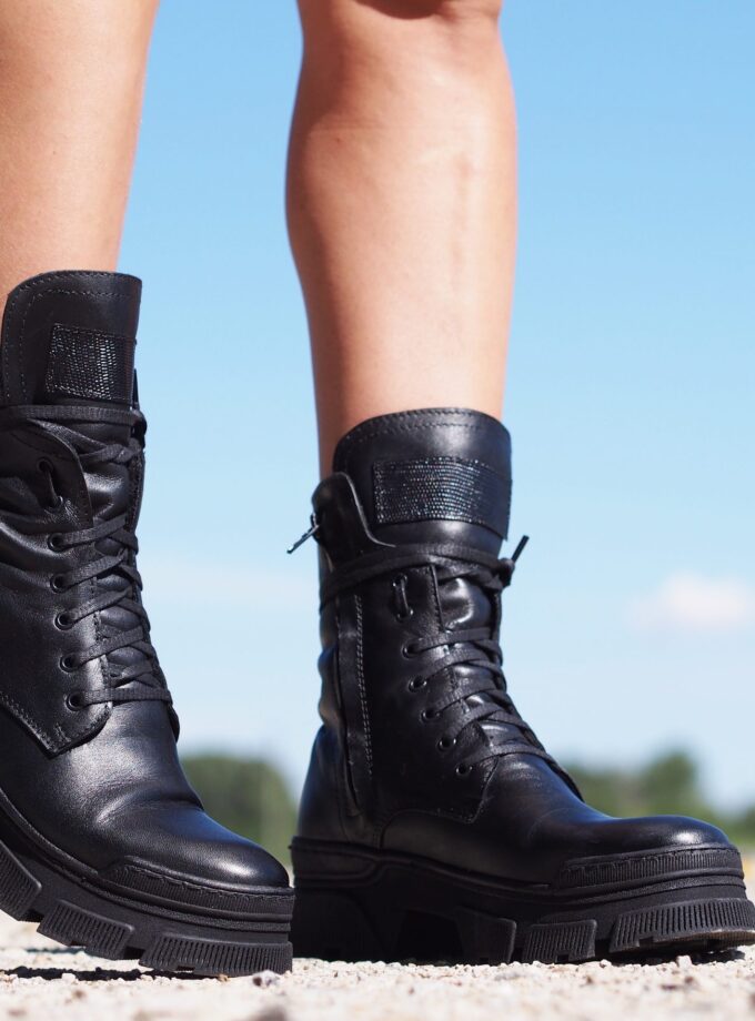 Womens genuine leather boots,Black Genuine leather boots,Extravagant leather boots ,women leather boots,Leather Boots Women,Winter boots