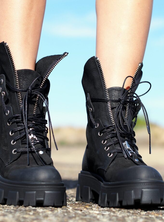 Womens genuine leather boots,Black Genuine leather boots,Extravagant leather boots ,women leather boots,Leather Boots Women,Winter boots