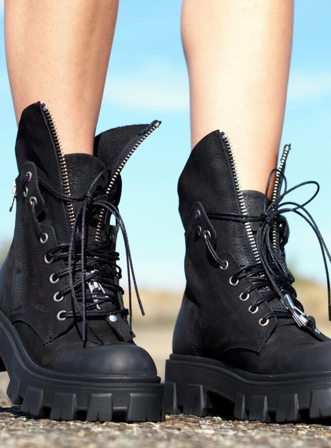 Womens genuine leather boots,Black Genuine leather boots,Extravagant leather boots ,women leather boots,Leather Boots Women,Winter boots