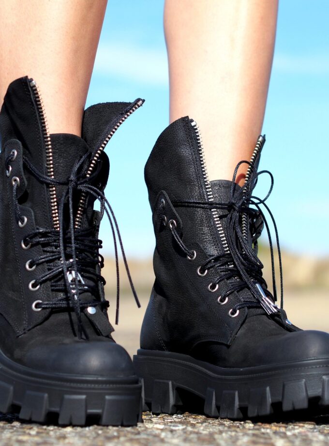 Womens genuine leather boots,Black Genuine leather boots,Extravagant leather boots ,women leather boots,Leather Boots Women,Winter boots