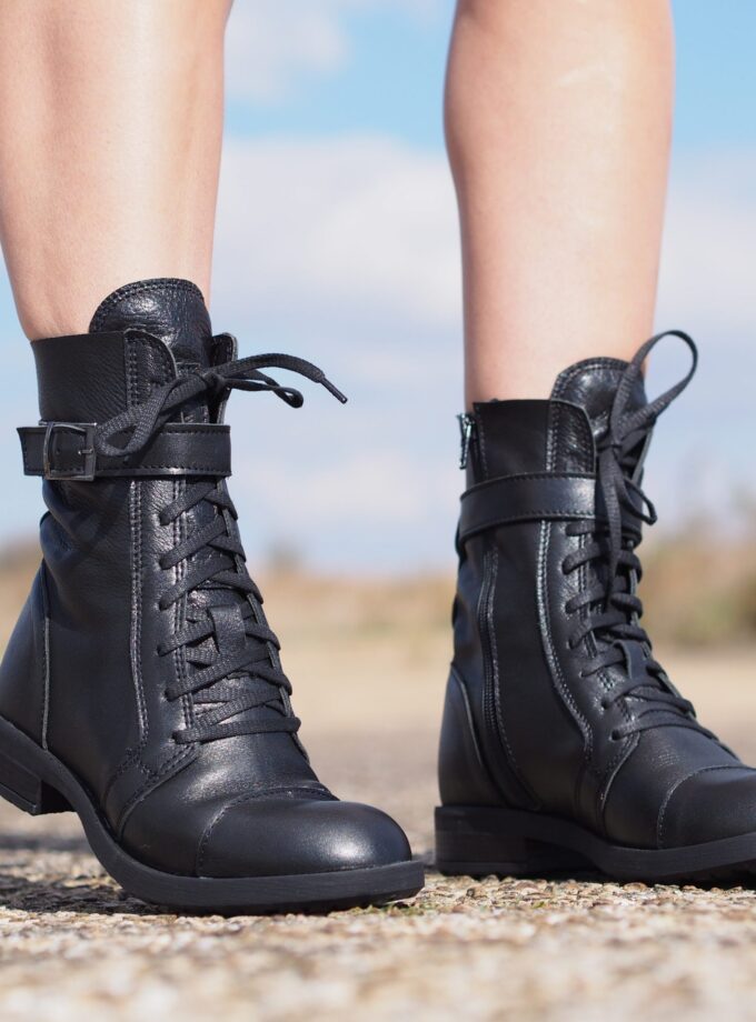 Womens genuine leather boots,Black Genuine leather boots,Extravagant leather boots ,women leather boots,Leather Boots Women,Winter boots