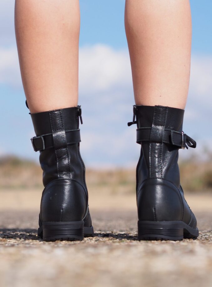 Womens genuine leather boots,Black Genuine leather boots,Extravagant leather boots ,women leather boots,Leather Boots Women,Winter boots