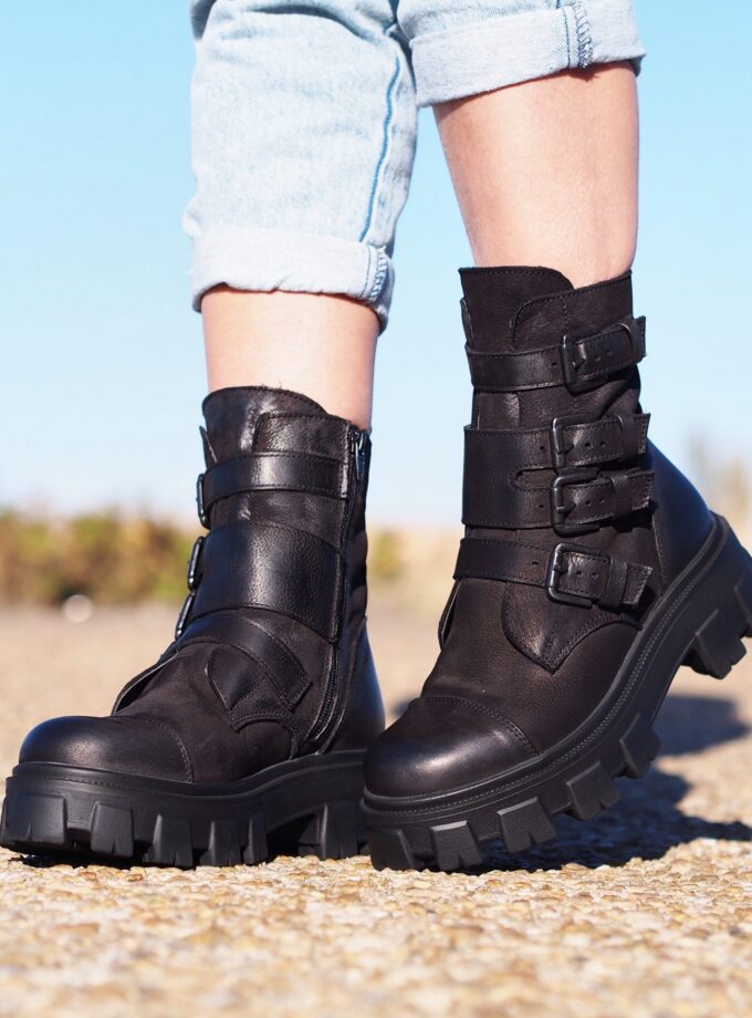 Womens genuine leather boots,Black Genuine leather boots,Extravagant leather boots ,women leather boots,Leather Boots Women,Winter boots