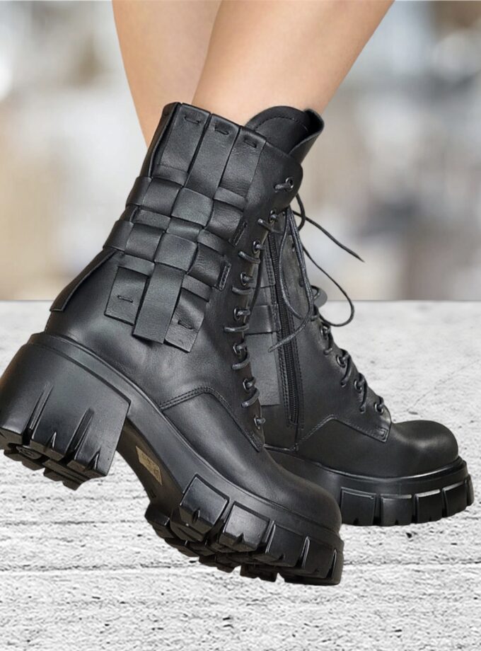 Women's genuine leather boots,Black leather winter boots for women ,Extravagant leather boots ,women leather boots,Leather Boots for Women
